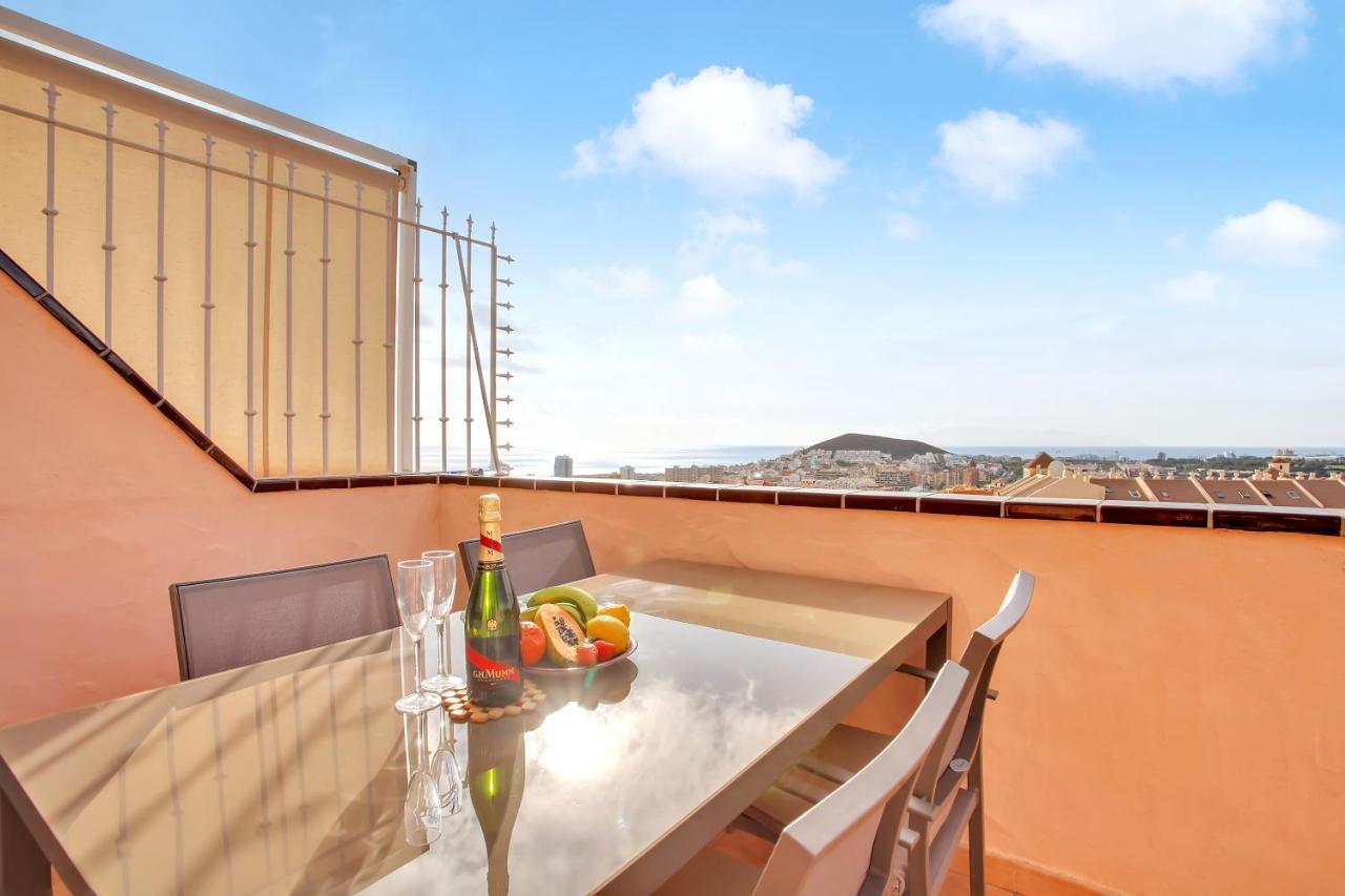 Top Floor, Sea View, Huge Terrace, Heated Pool, Garage Los Cristianos  Buitenkant foto