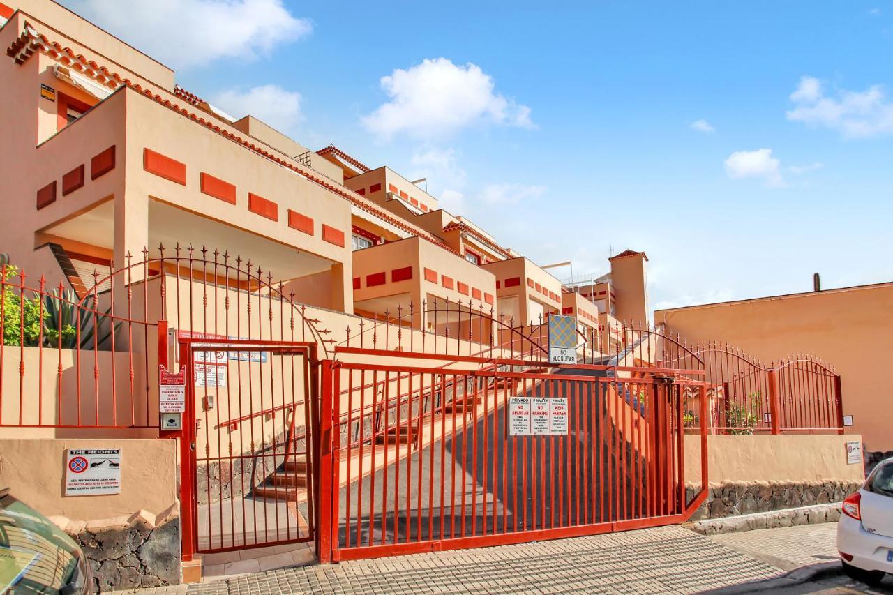 Top Floor, Sea View, Huge Terrace, Heated Pool, Garage Los Cristianos  Buitenkant foto